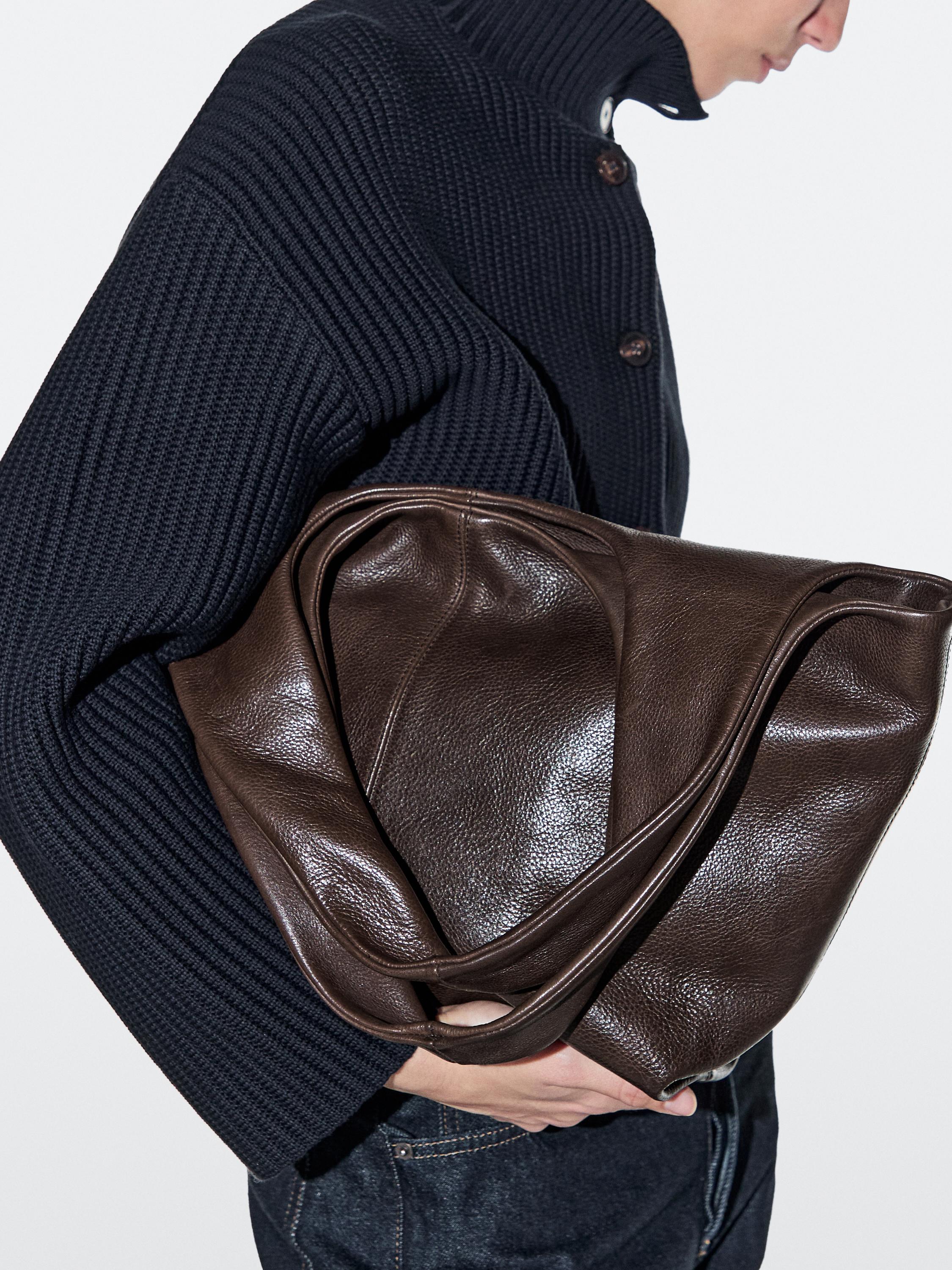 Sac moyen format en cuir nappa
